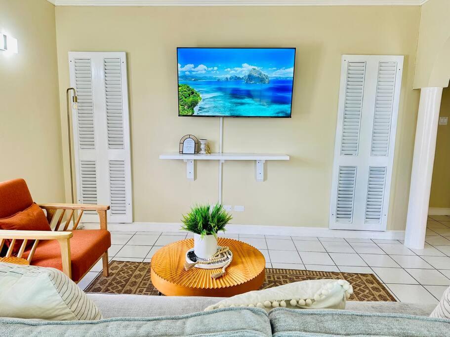 Falcon IslandView - Airport Pickup Available - 24Security view 4