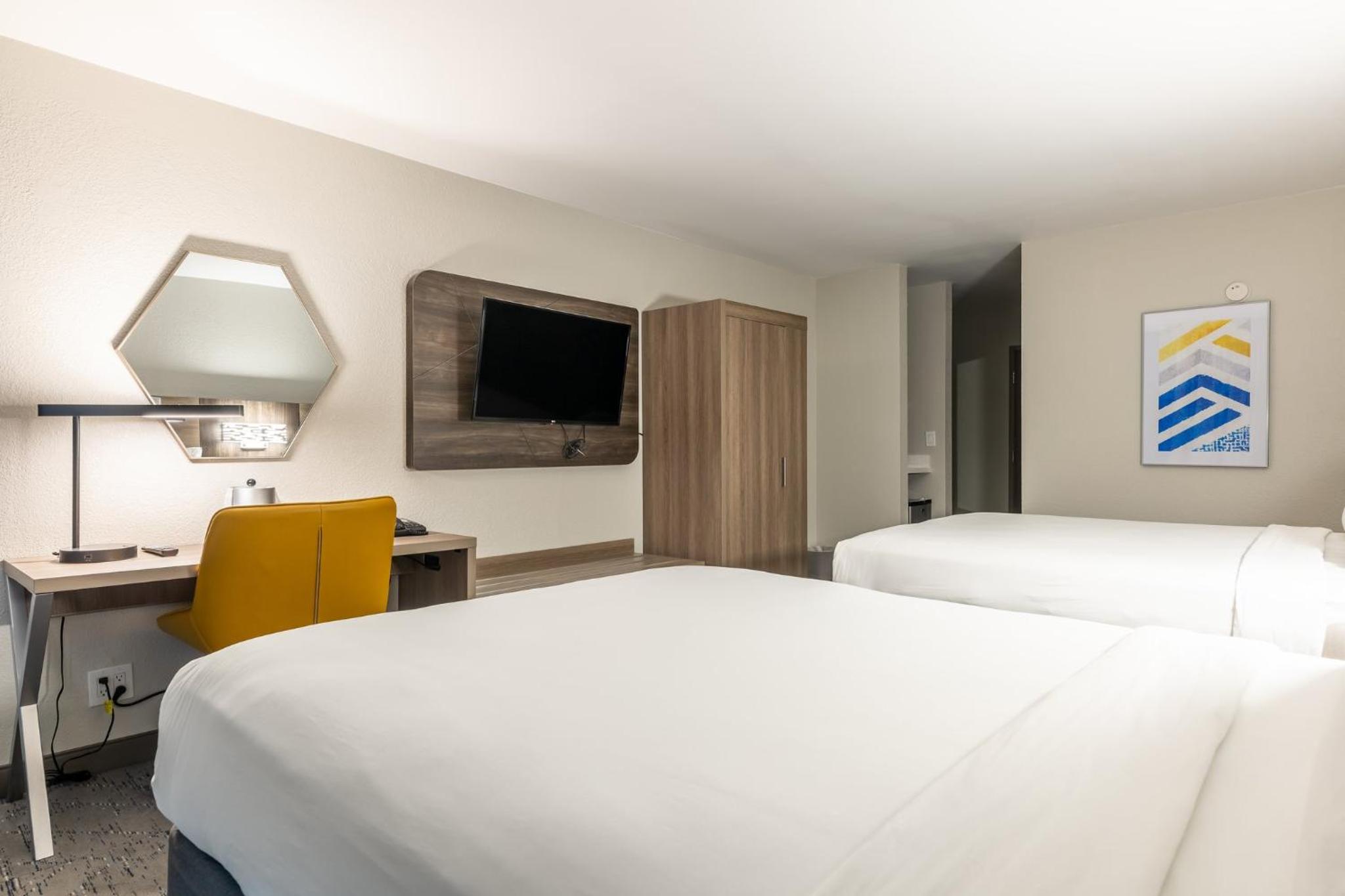 Van Nuys Vacations - Holiday Inn Express Van Nuys, an IHG Hotel - Property Image 28