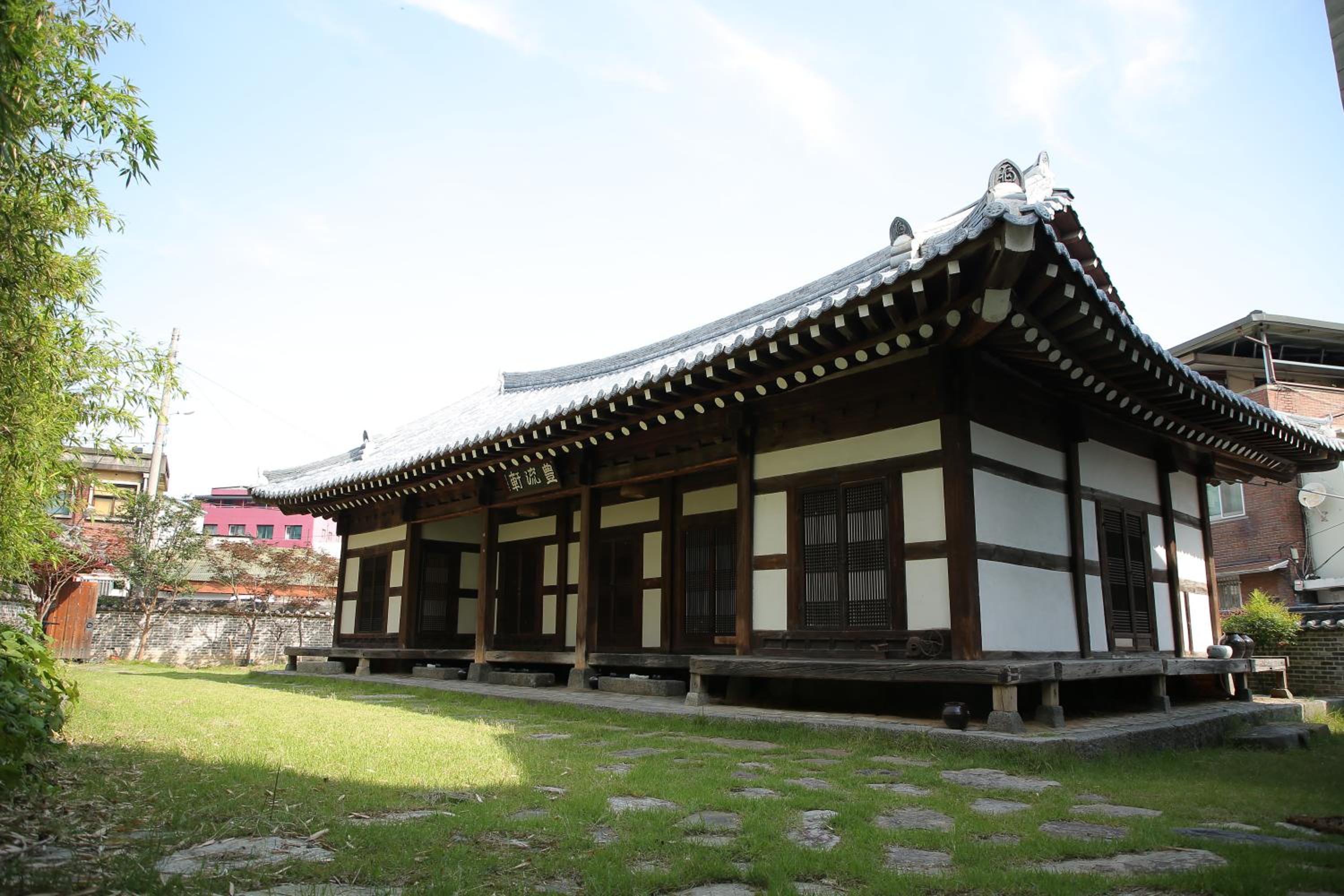 Pungryuheon Hanok Stay view 3