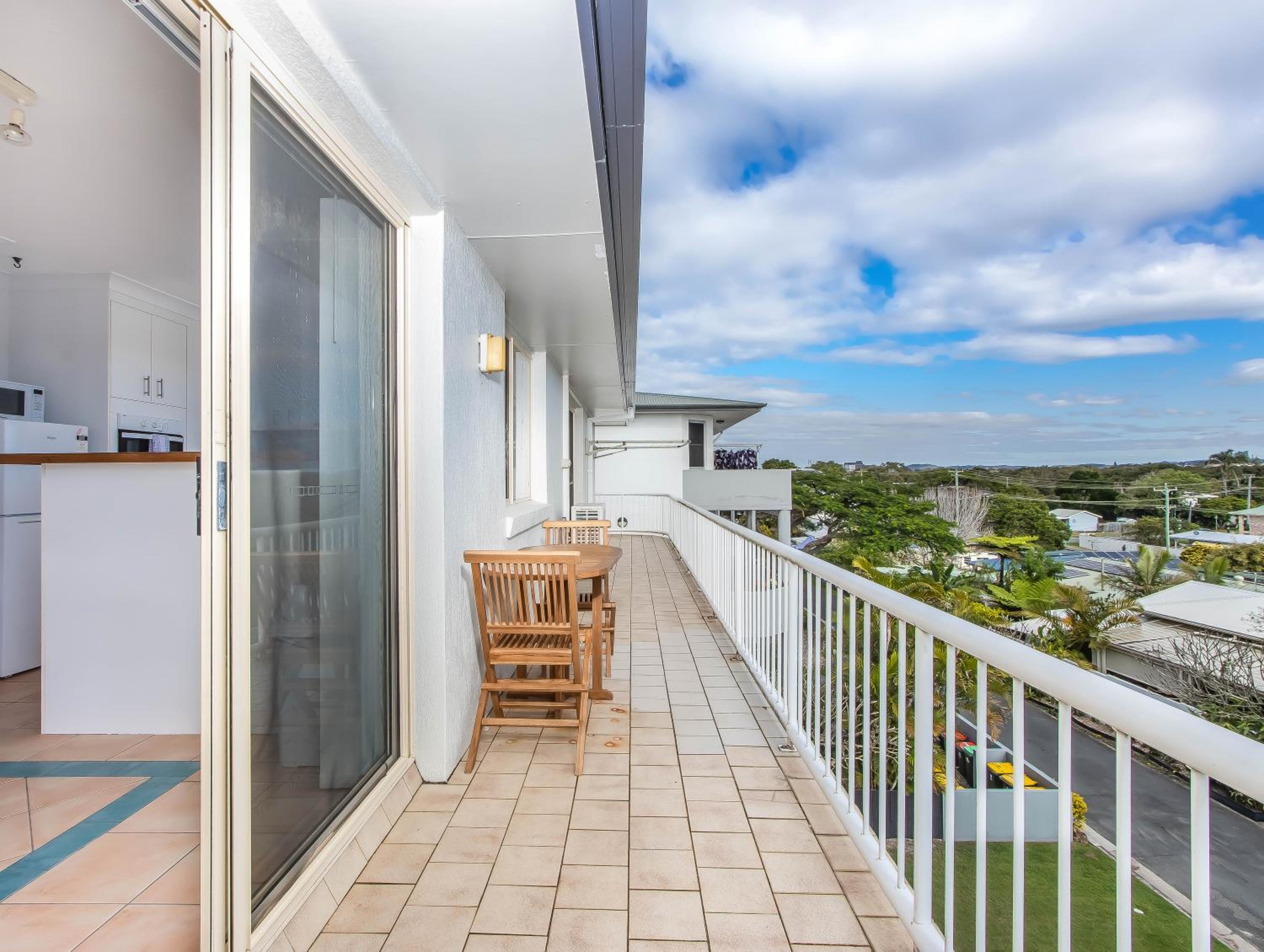 Mountain Views on Marine Parade