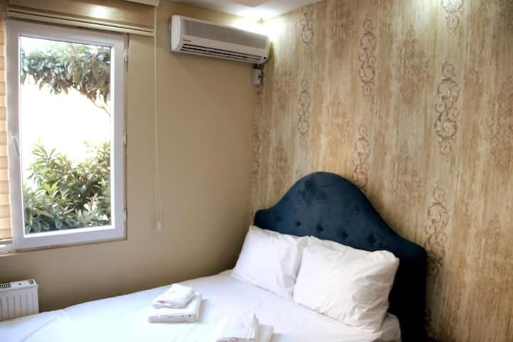 Estampolis Hotel