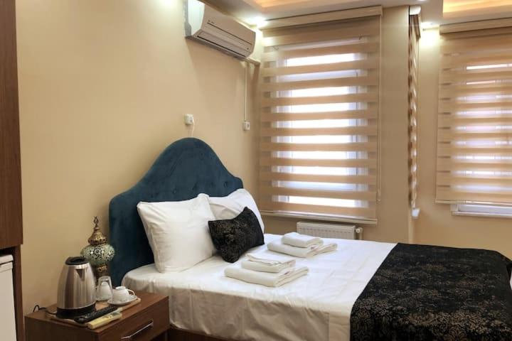 Estampolis Hotel