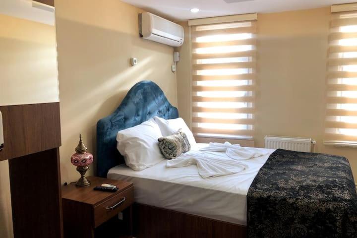 Estampolis Hotel