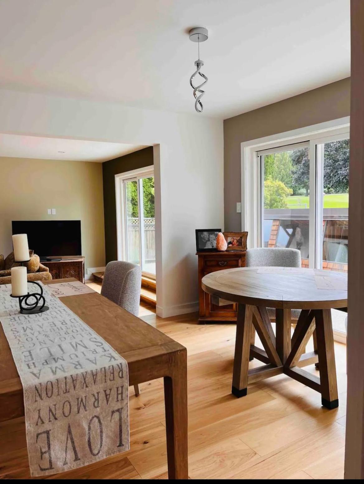 Oceanside Manor - Fancy Room - Golf course & Beach View