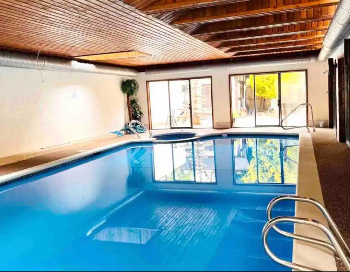 Oceanside Manor - Fancy Room - Golf course & Beach View