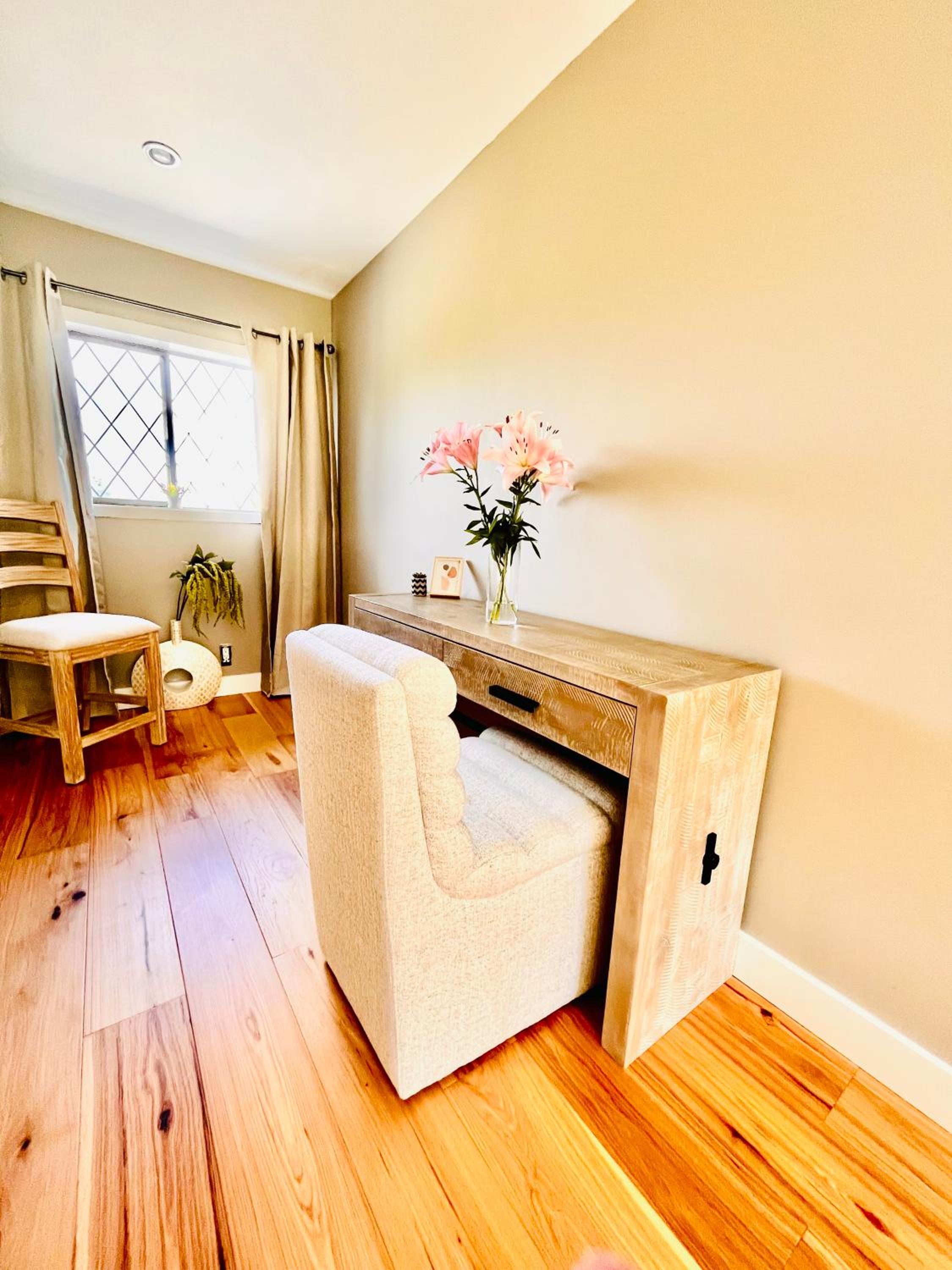 Oceanside Manor - Fancy Room - Golf course & Beach View