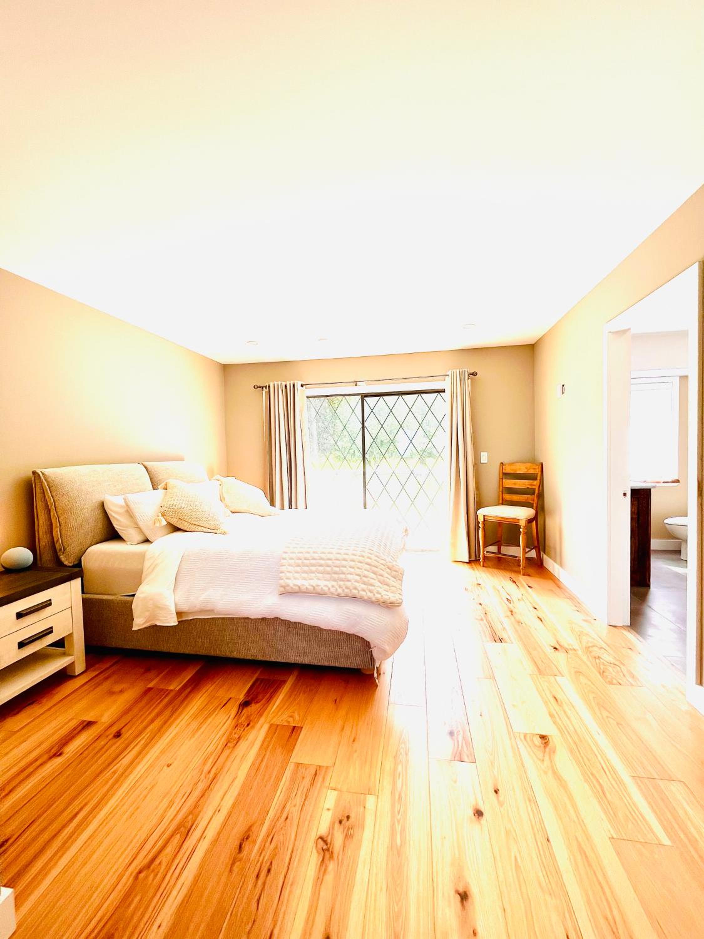Oceanside Manor - Fancy Room - Golf course & Beach View