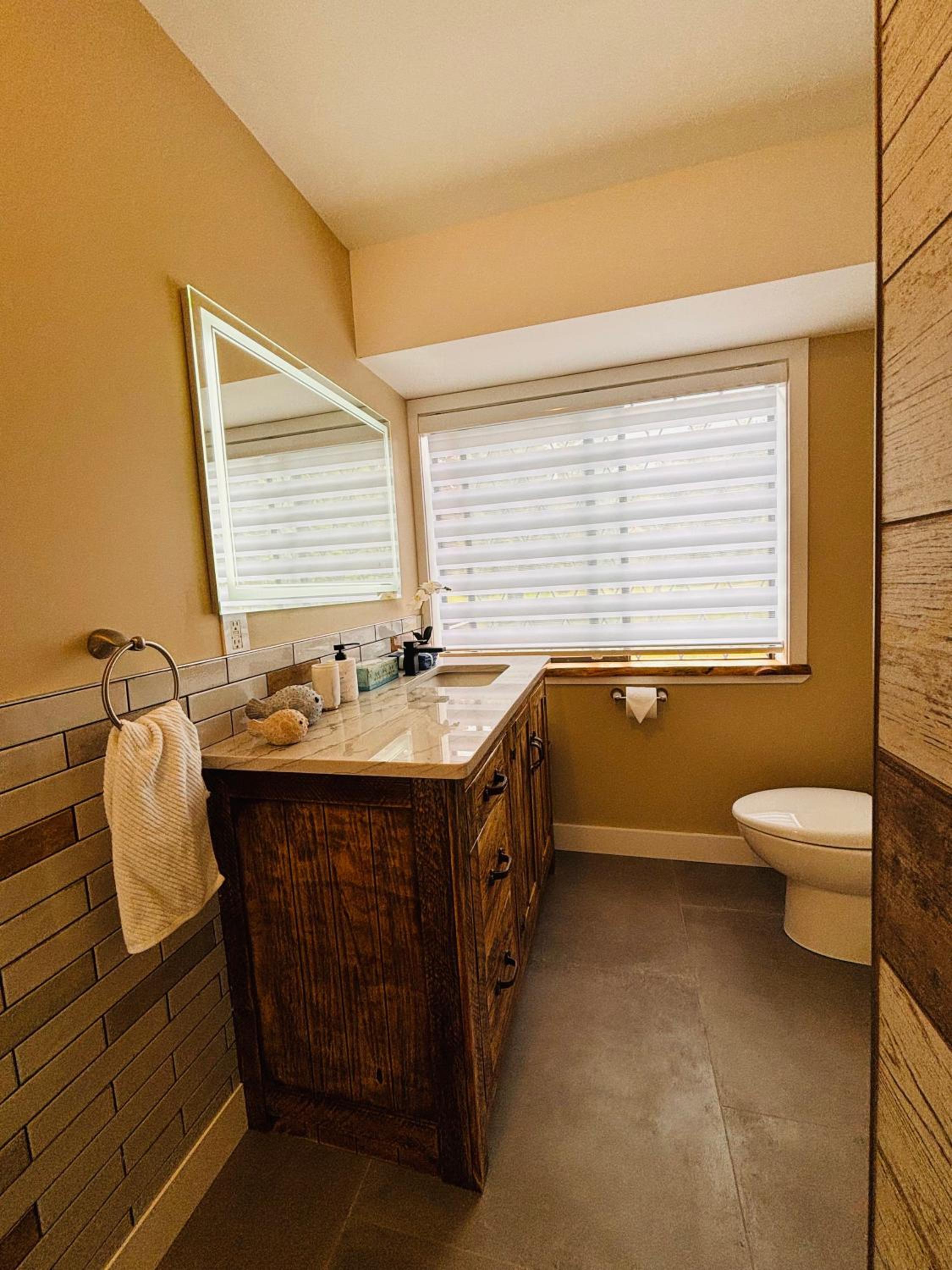 Oceanside Manor - Fancy Room - Golf course & Beach View