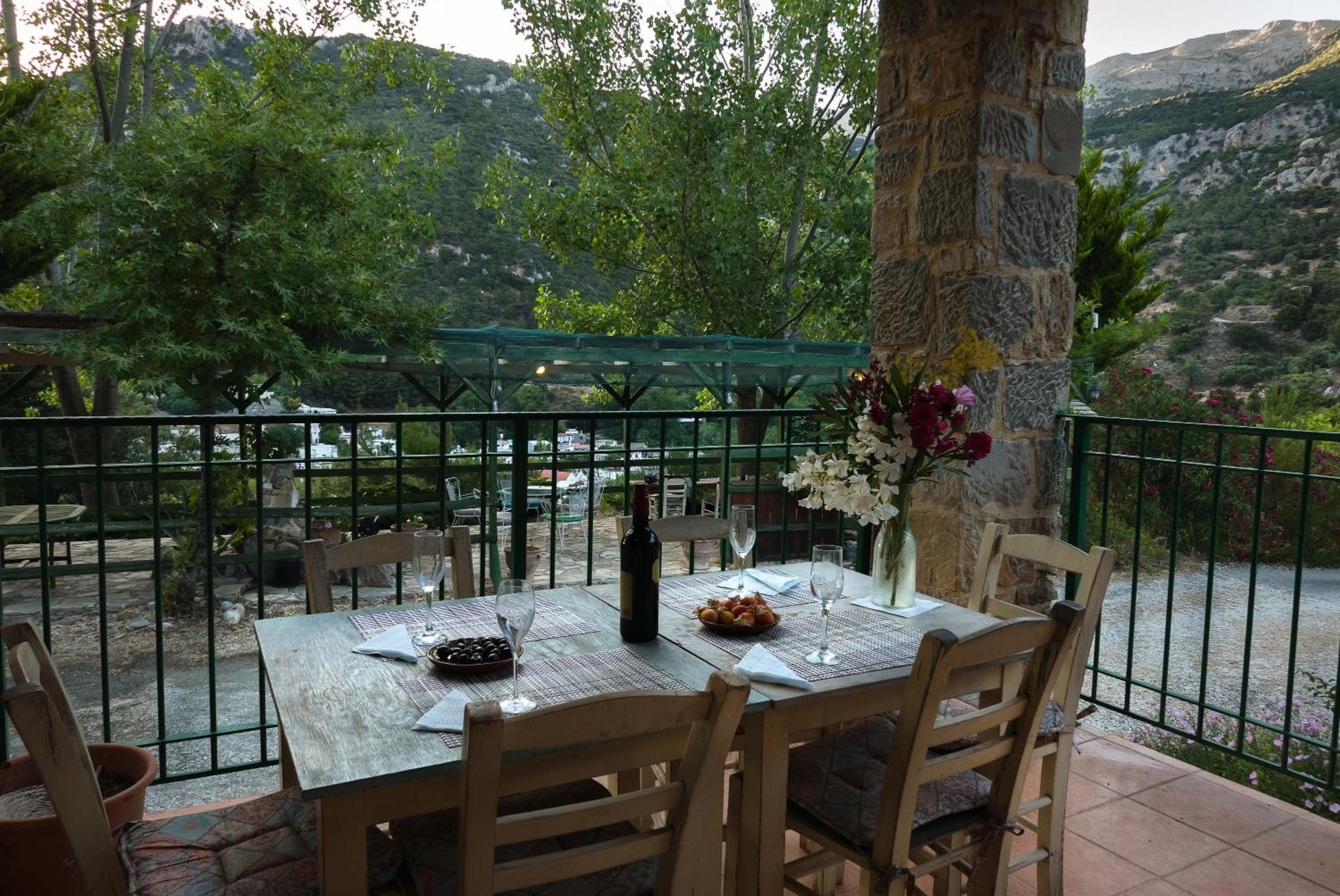 Akros Oreon Apartment Voliares