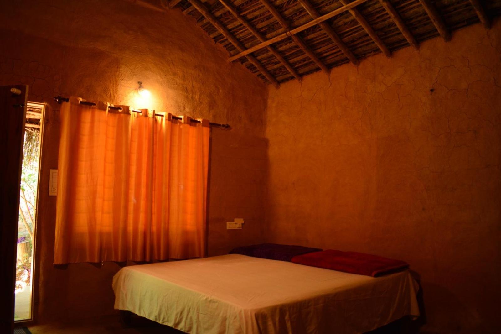 Cosmic Mud House Kanthalloor