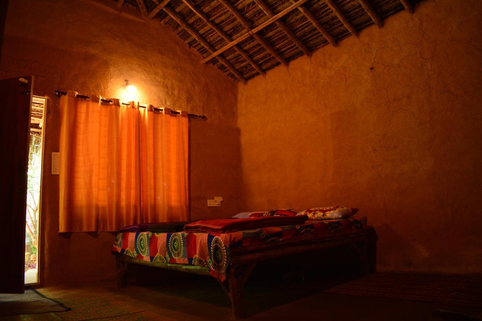 Cosmic Mud House Kanthalloor