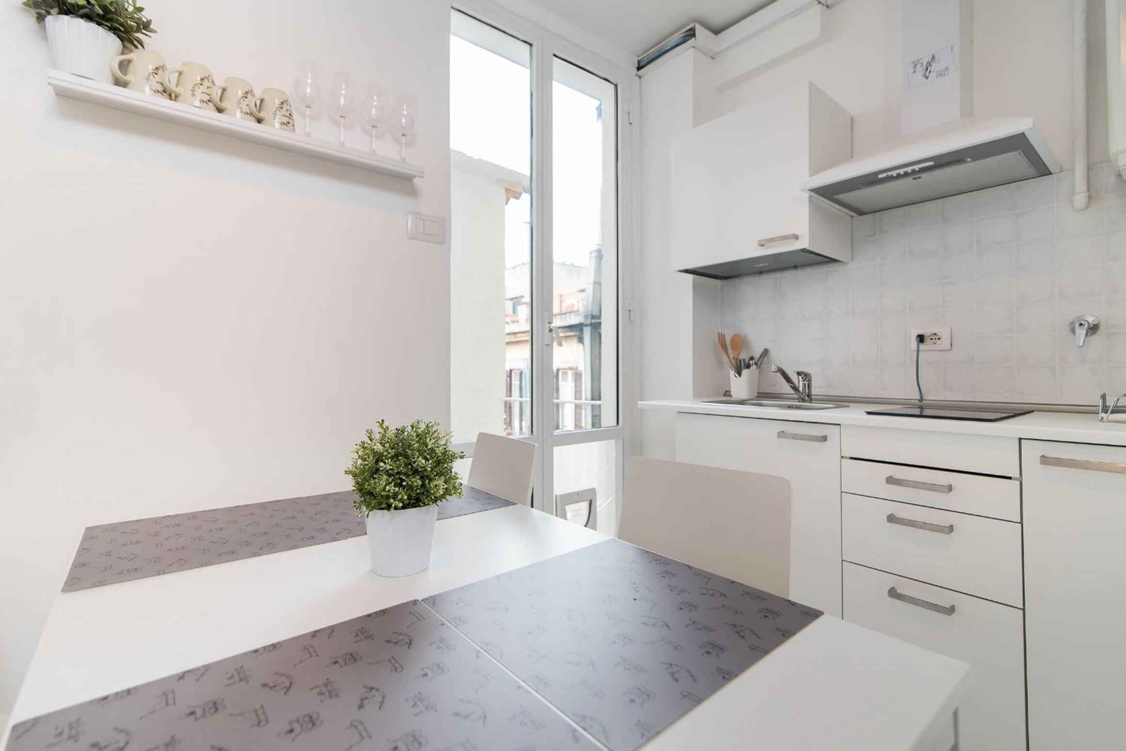 White Ostilia Apartments