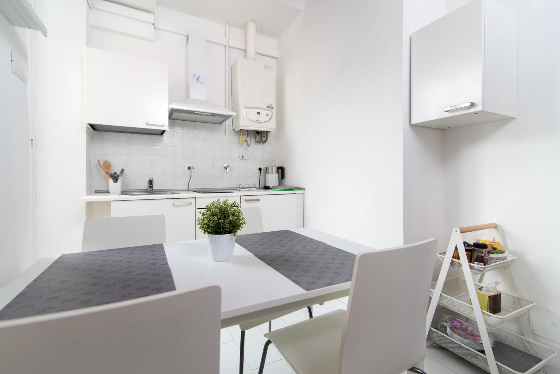 White Ostilia Apartments