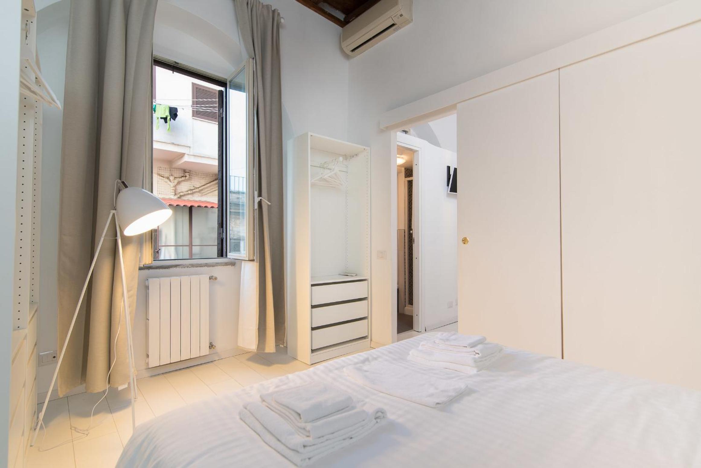 White Ostilia Apartments
