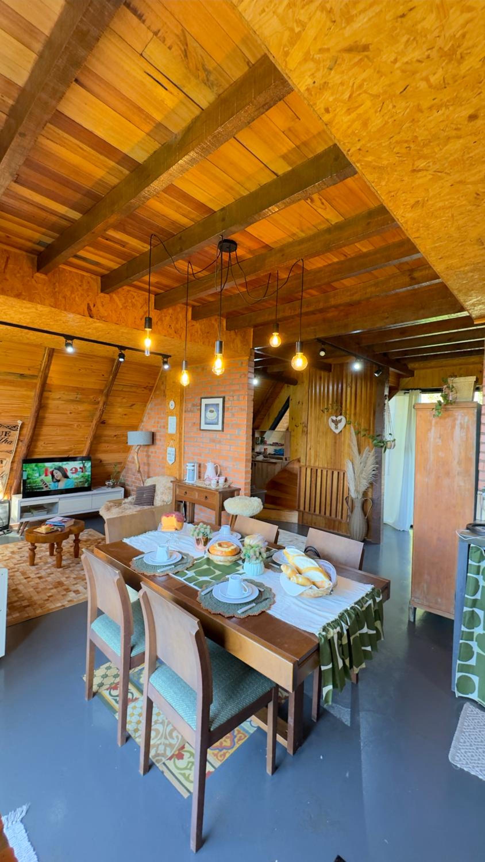 Rancho Exílio do Poeta - Chalé com Banheira, fogão à Lenha e balanço gigante!