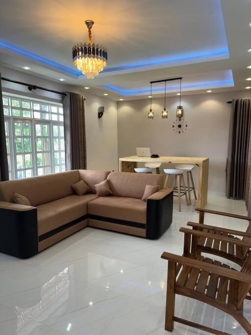 Family-friendly Private Villa with Mountain Views near Kandy view 3