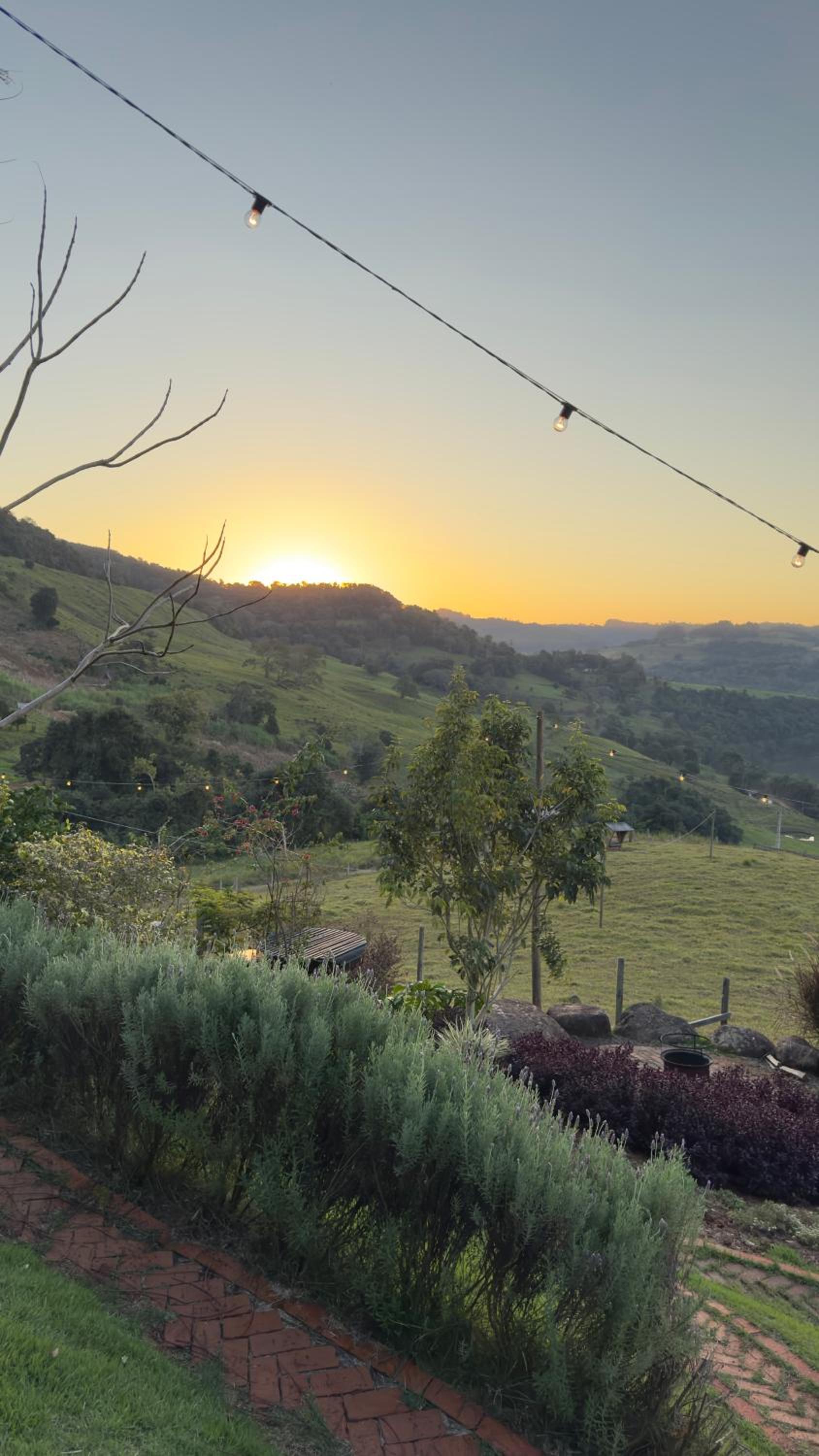 Rancho Exílio do Poeta - Chalé com Banheira, fogão à Lenha e balanço gigante!