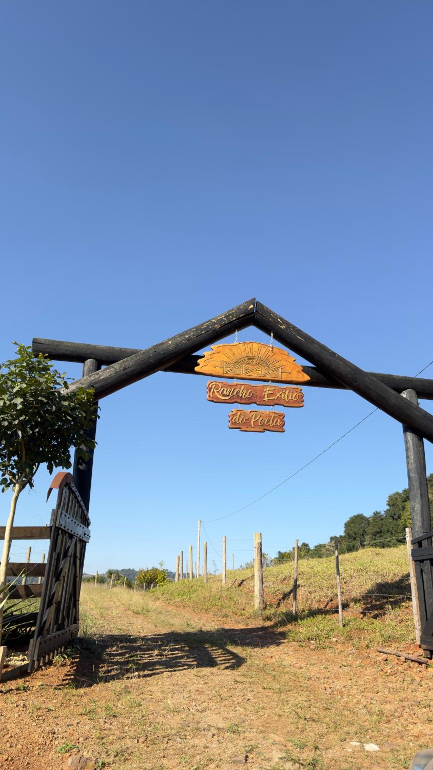 Rancho Exílio do Poeta - Chalé com Banheira, fogão à Lenha e balanço gigante!