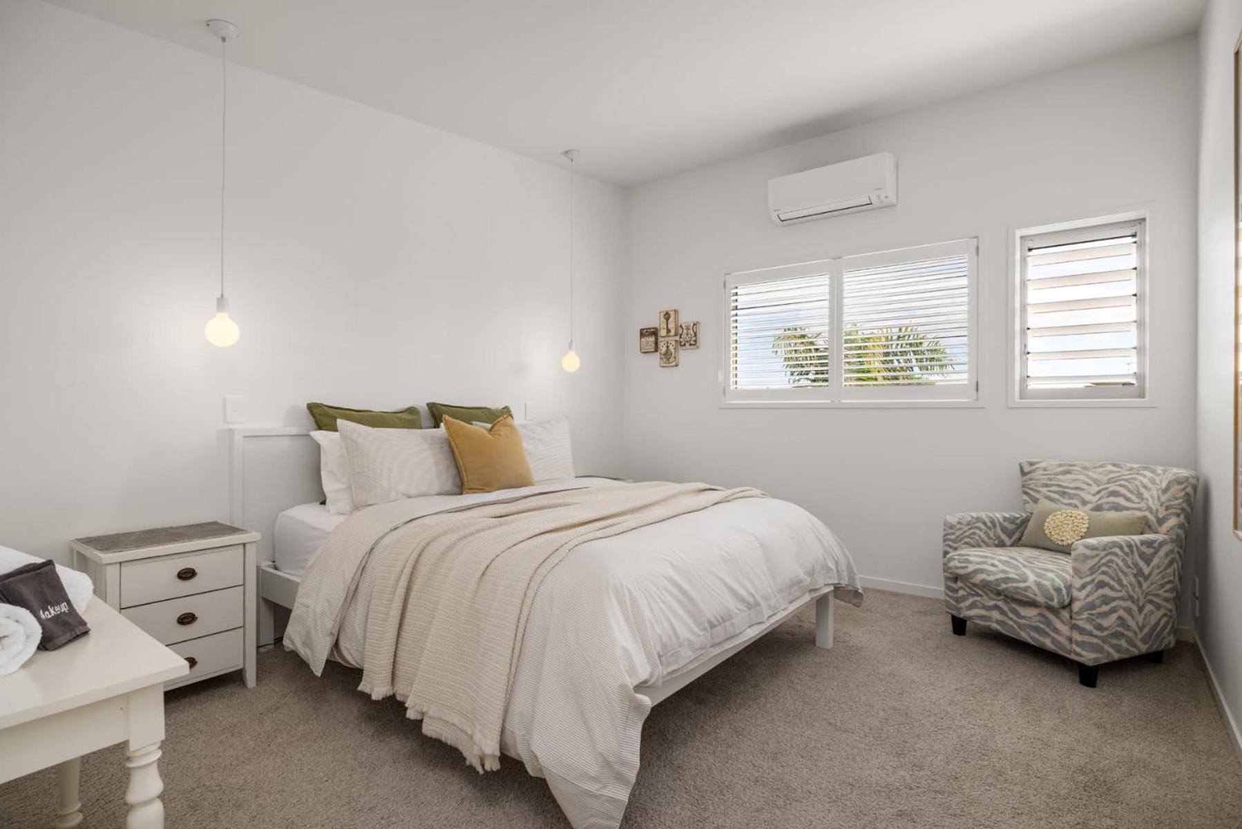 Seascape on Sunbrae with Sea Views view 5