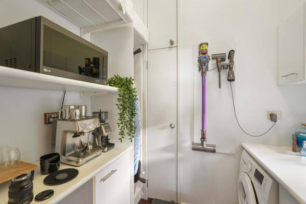 Living On The Edge - A Private Oasis in Paradise
