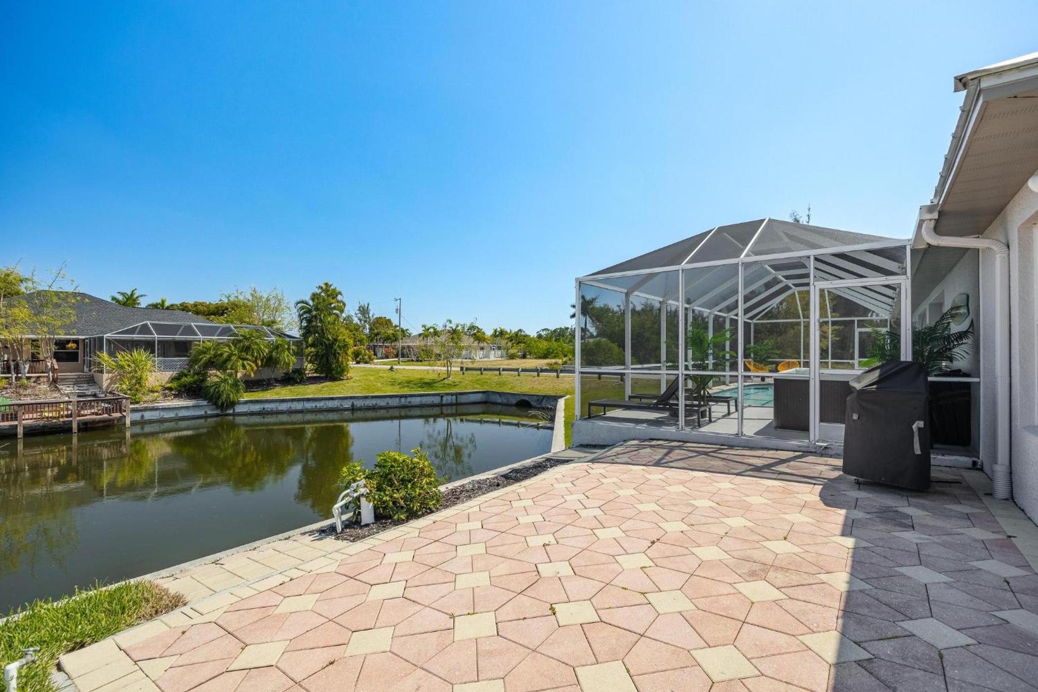 Surfing on Surfside - Sleeps 12, Heated Pool & Jacuzzi view 2