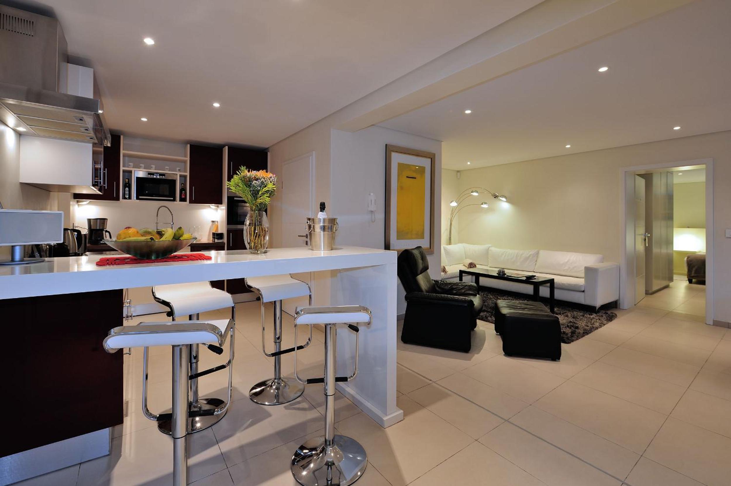 129 on Kloof Nek Apartments view 4