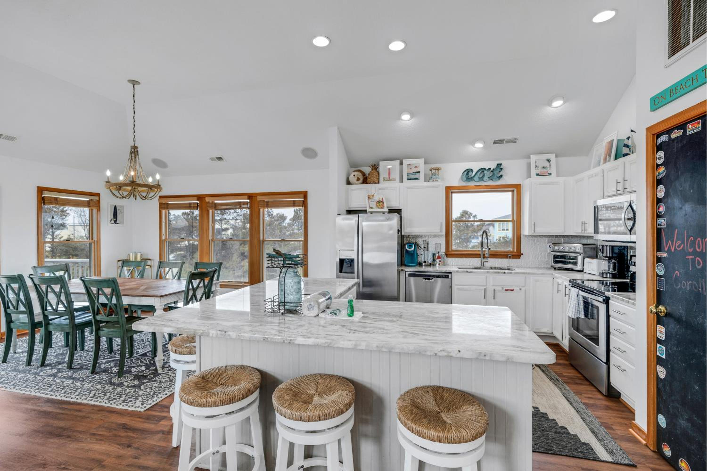 Beautiful OBX Home w, Pristine Views cottage view 3