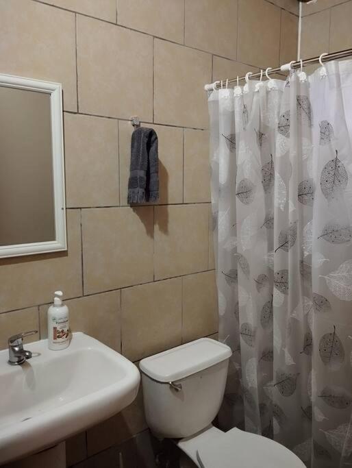 Cabaña Choroy dentro del pueblo, cercano a playas