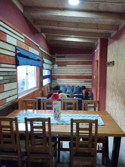 Cabaña Choroy dentro del pueblo, cercano a playas