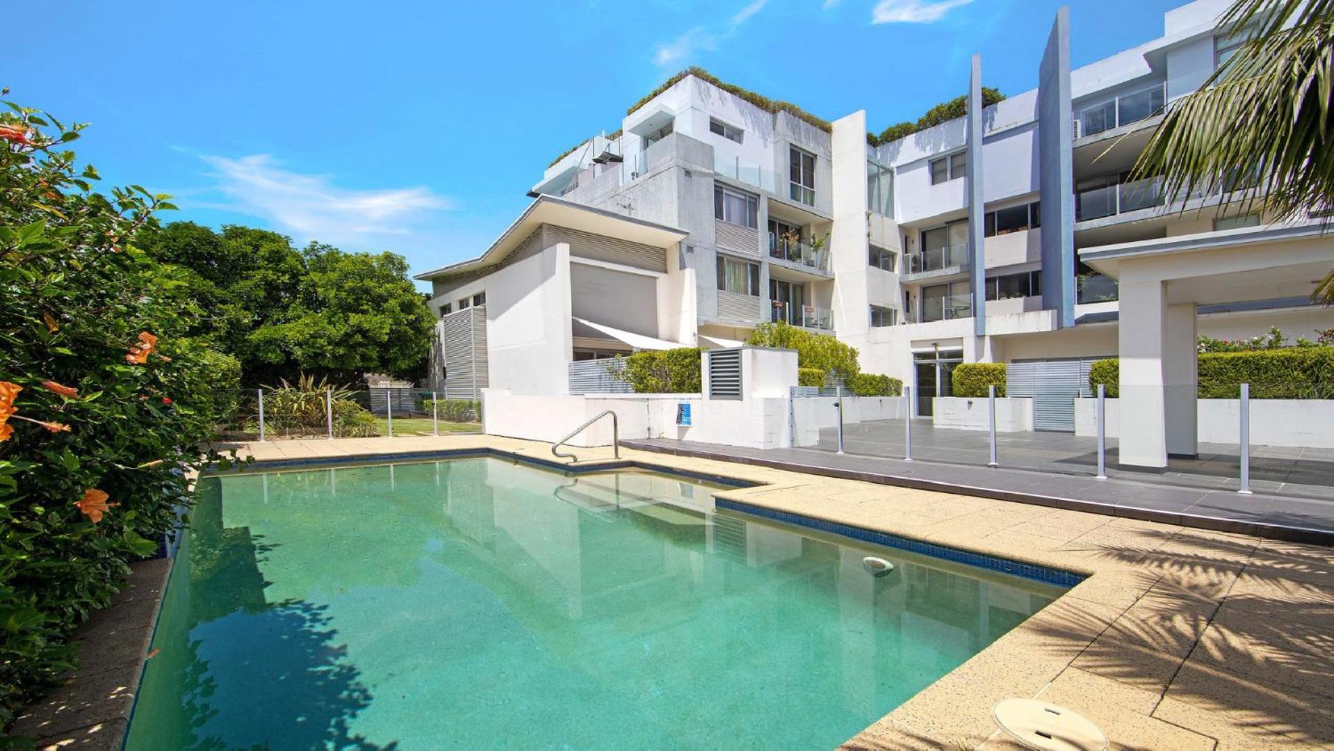 Ettalong Beach - Poolside Luxury