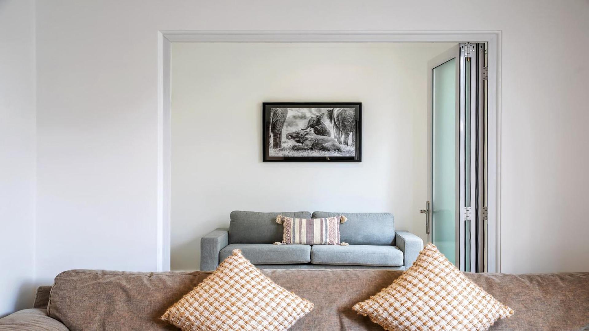 Ettalong Beach - Poolside Luxury