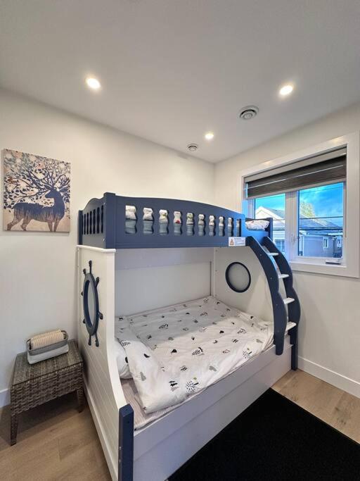 Brand New Sunset Cozy and Sweet Home