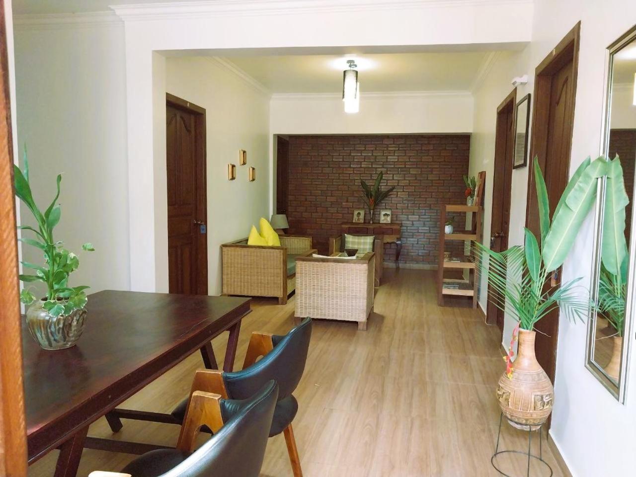 ANGKOR DINO B&B
