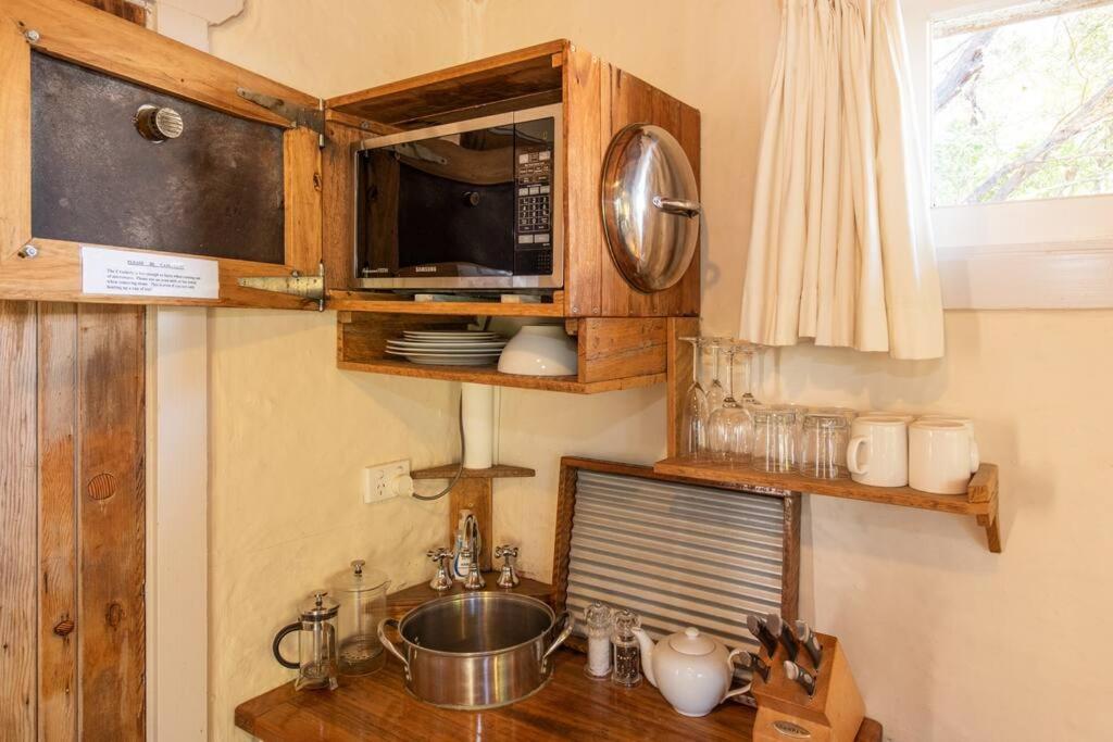 Luxury Studio with Hot Tub in Leura