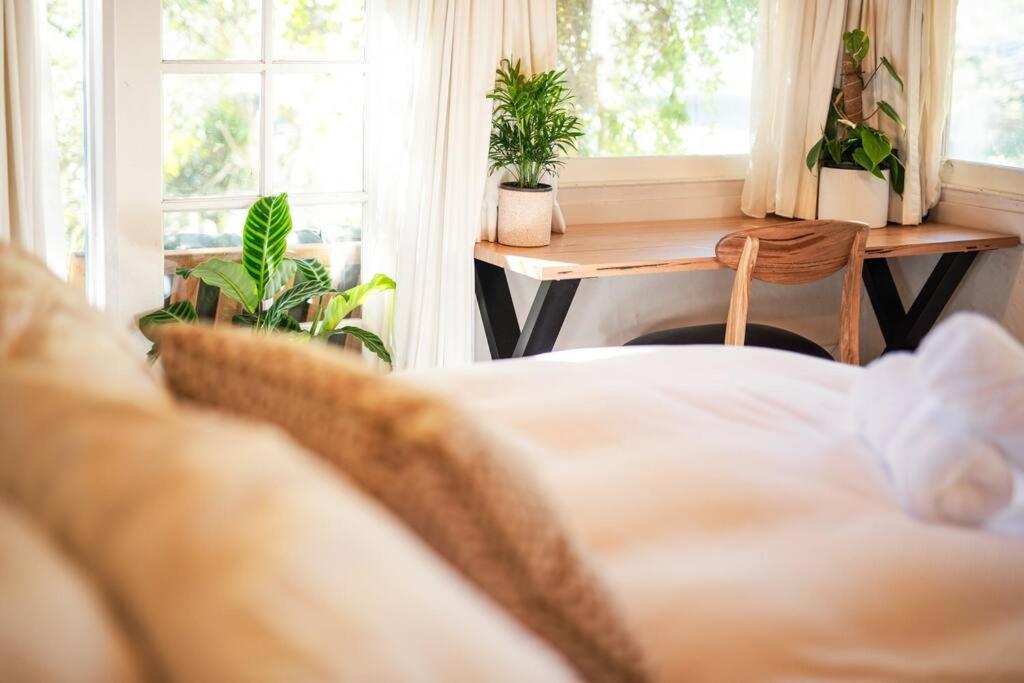 Luxury Studio with Hot Tub in Leura