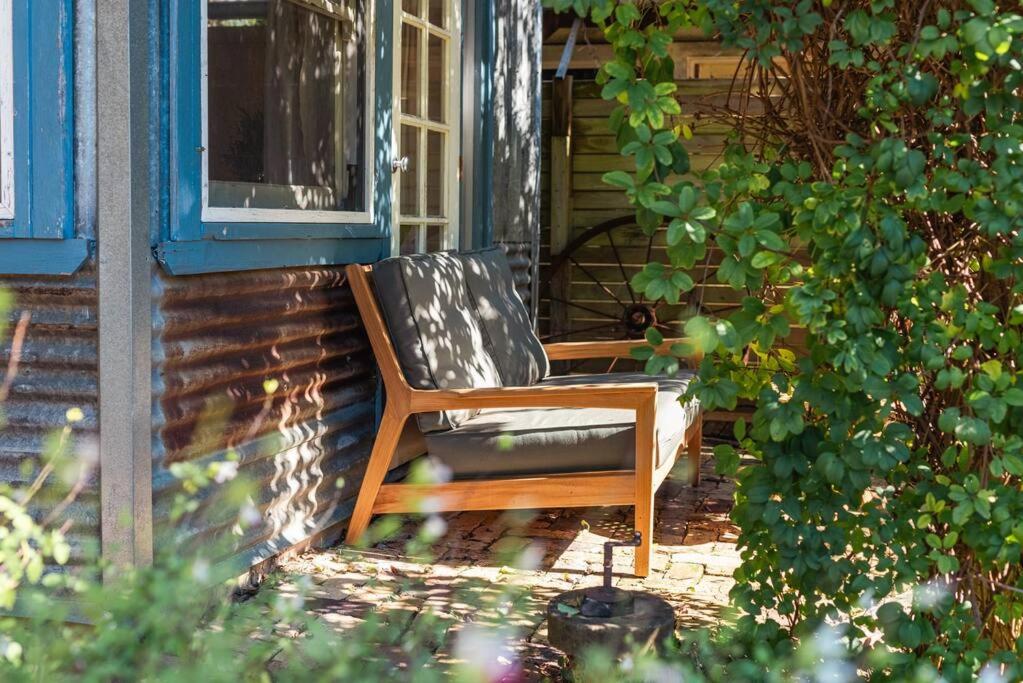 Luxury Studio with Hot Tub in Leura