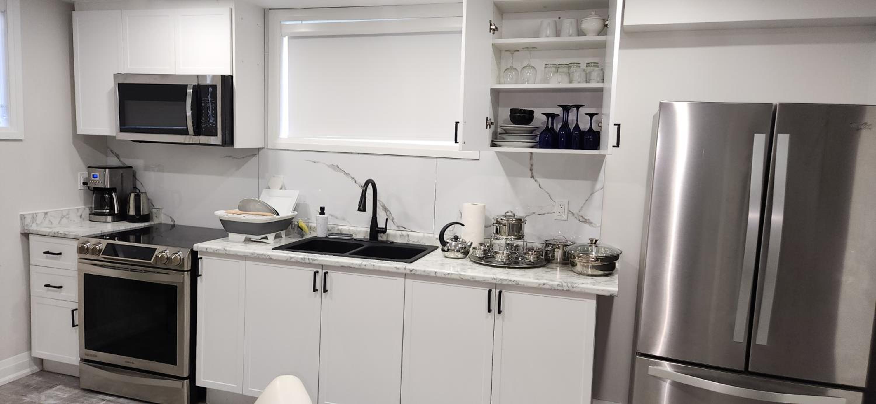 Kitchener Vacations - Cozy 2 Bedroom Home with Private Side Entrance  Self Check-in Kitchener - Property Image 34