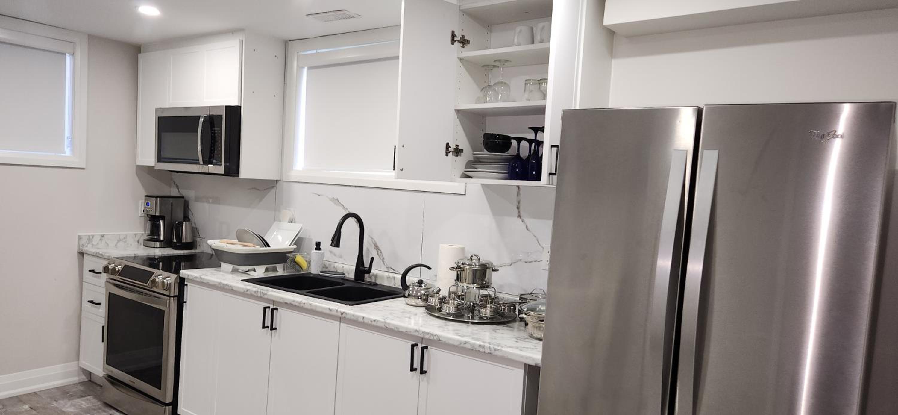 Kitchener Vacations - Cozy 2 Bedroom Home with Private Side Entrance  Self Check-in Kitchener - Property Image 21