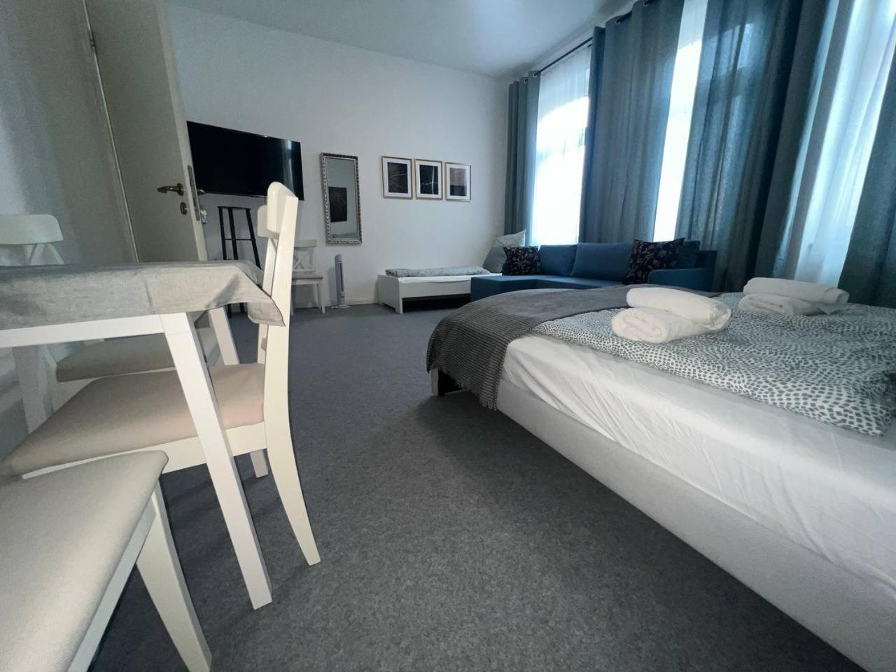 Koblenz Corner Rooms