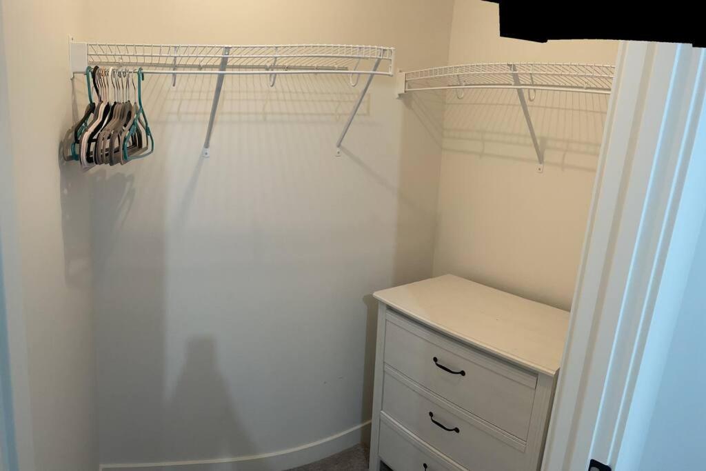 Mountains near you 2 bedrooms Basement