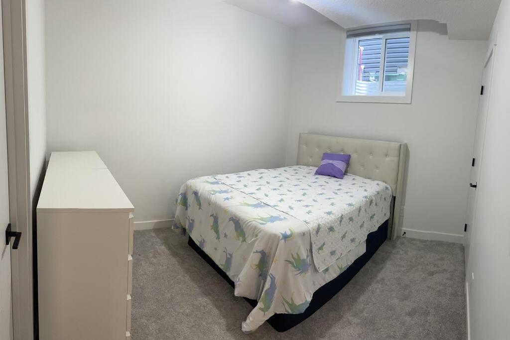 Mountains near you 2 bedrooms Basement