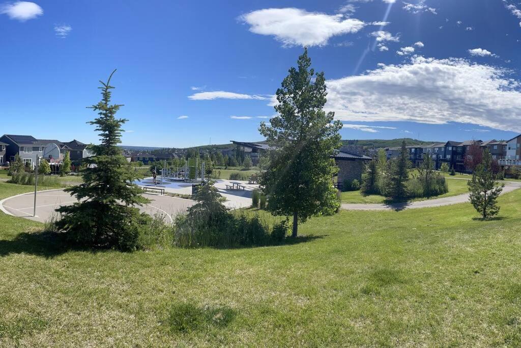 Mountains near you 2 bedrooms Basement