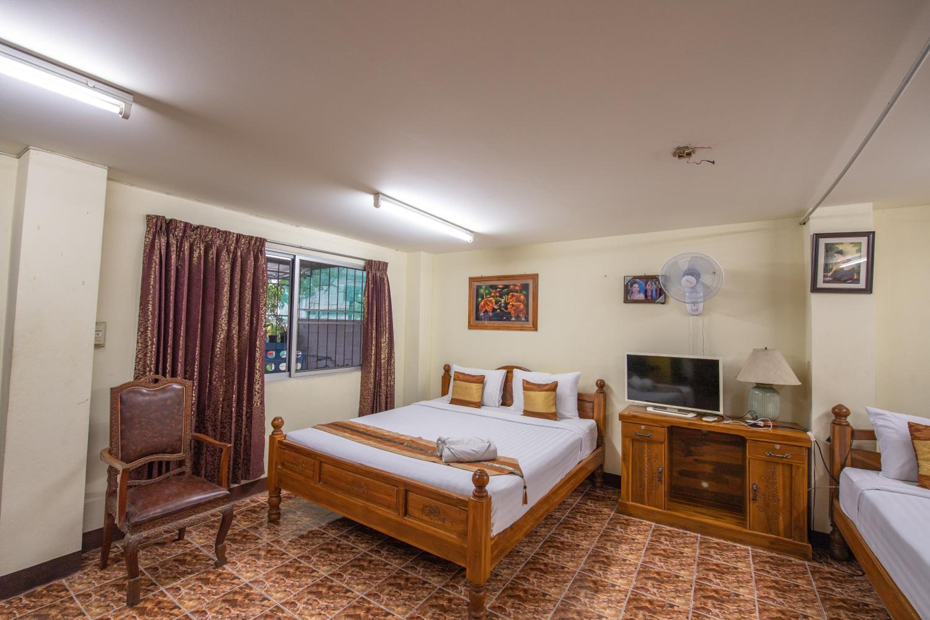 Saithong House