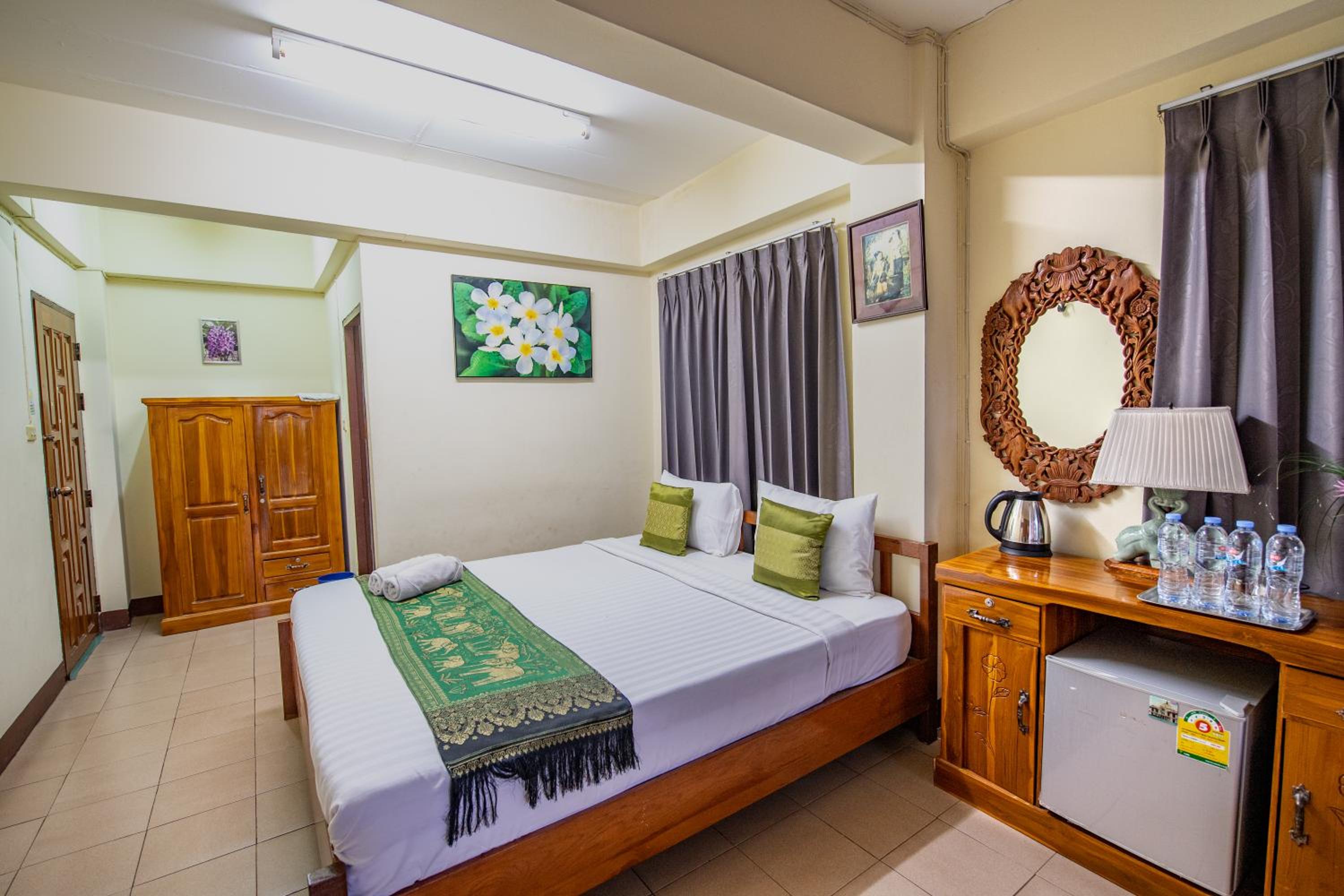 Saithong House
