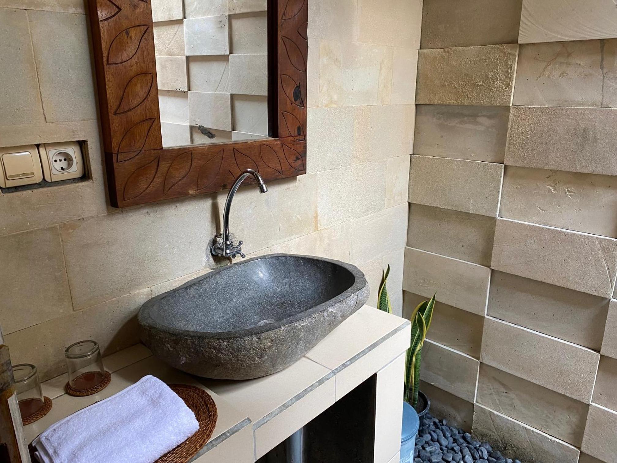 Mayong Bali Villa and Hostel view 3