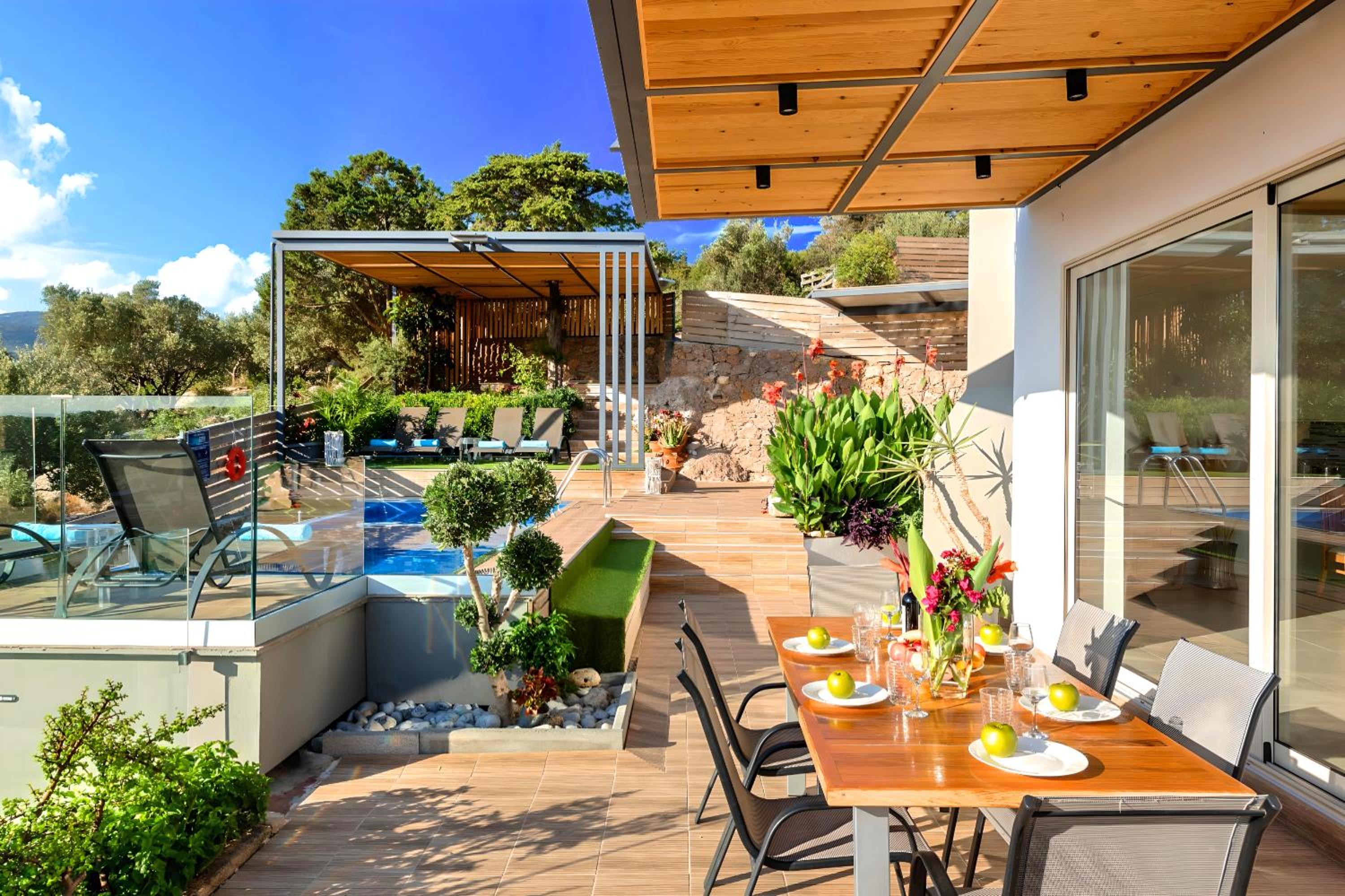 Villa Canes Heated Pool photo 3