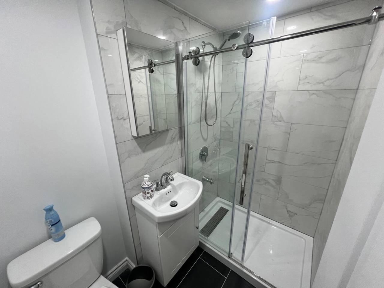 #1 Convvy-nient Residence!
