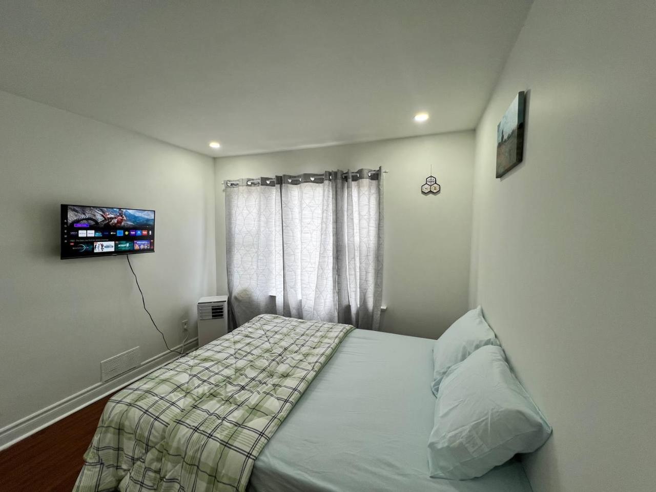 #1 Convvy-nient Residence!