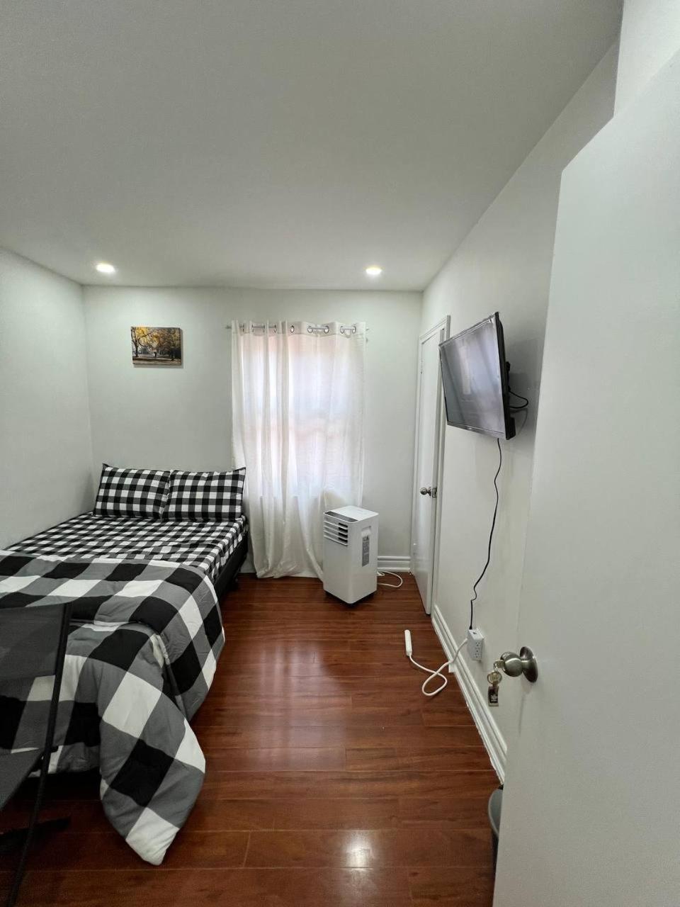 #1 Convvy-nient Residence!