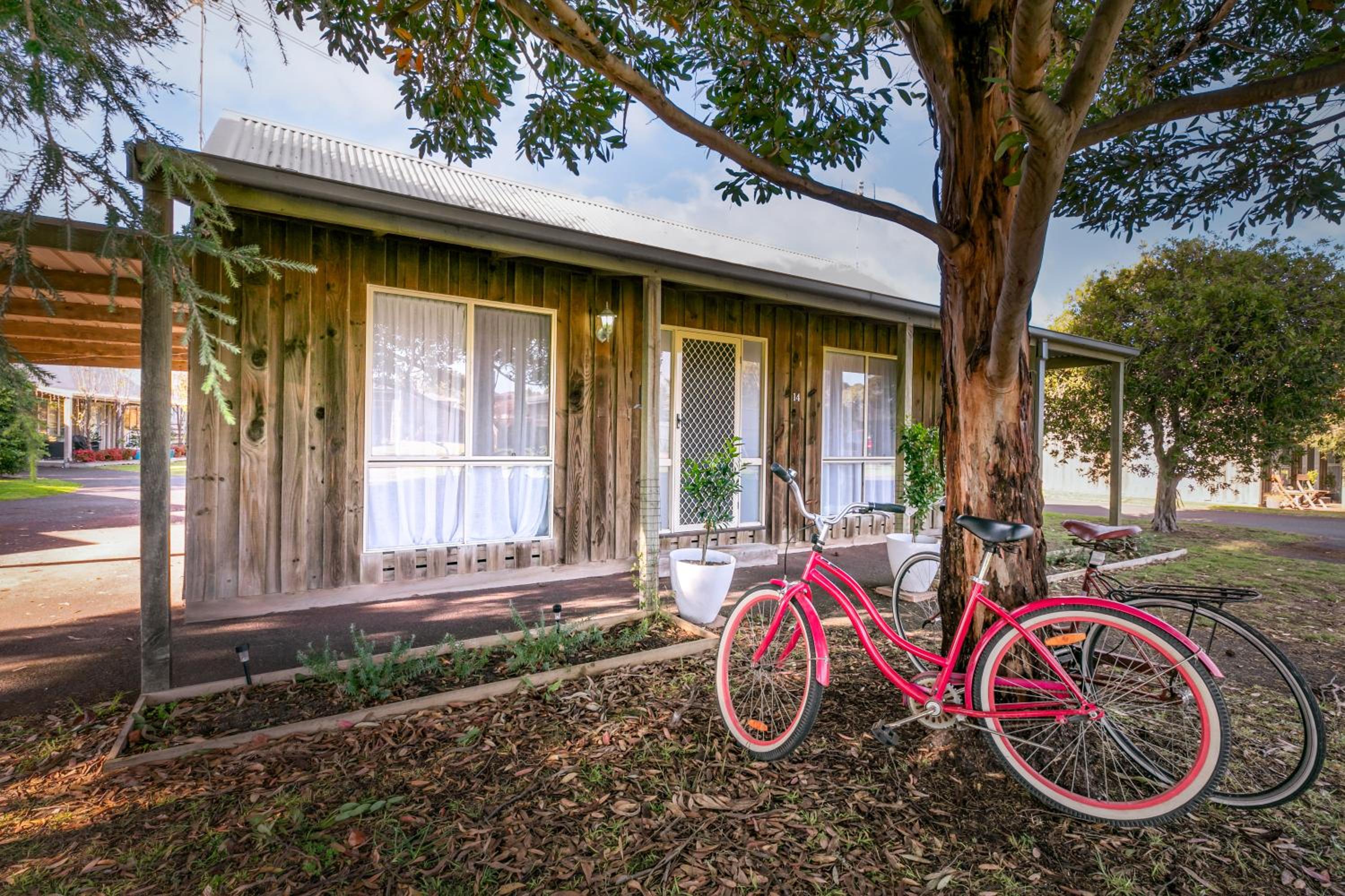 The Cottage- Pet friendly, Golf, Ocean and River!